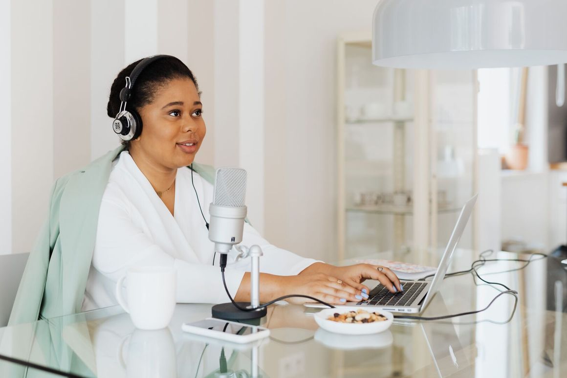 04-own-voice-podcast-pexels-5399040